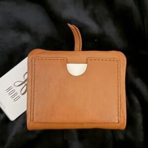 HOBO Small Lumen  Cognac  Leather Card wallet with Brass Zip